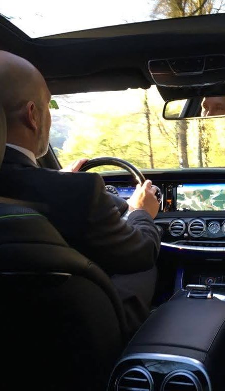 Chauffeur privé Classe-Affaires Mobilité en Haute-Savoie, Chamonix, Genève et Annecy. Vincent Fleurette Chauffeur de Direction